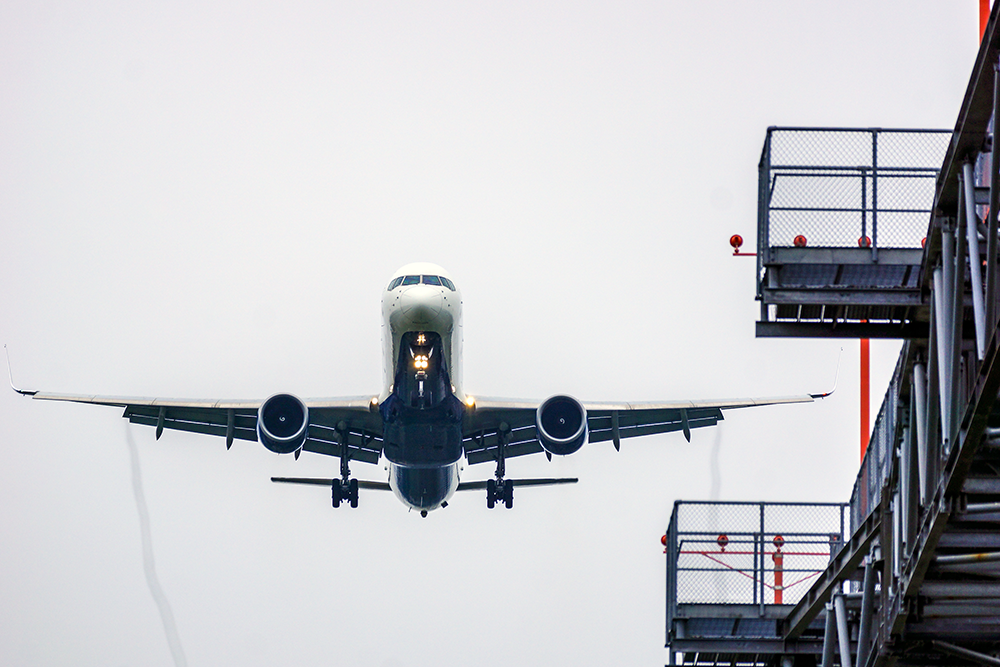 Aircraft landing at SeaTac