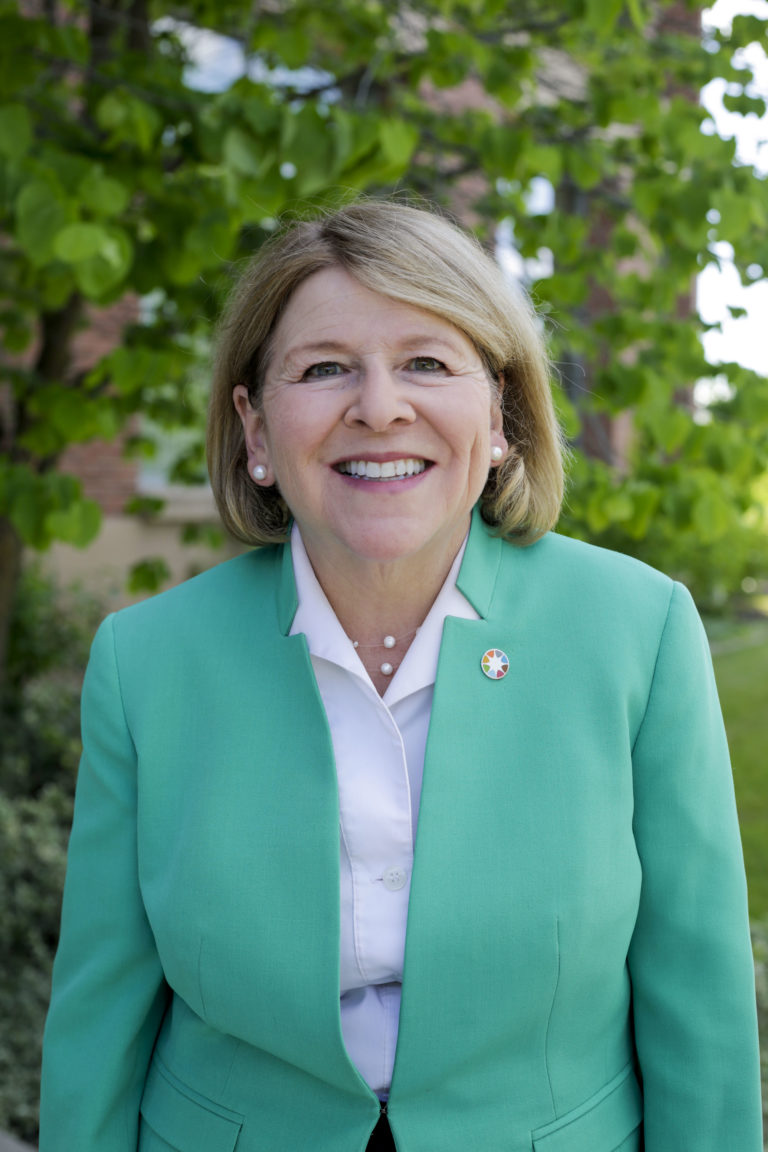 Commerce director lisa brown to step down washington state department