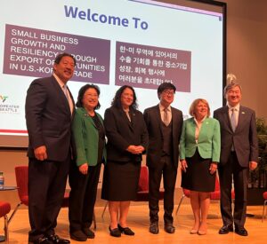Photo of plenary session speakers at US-Korea Trade Conference